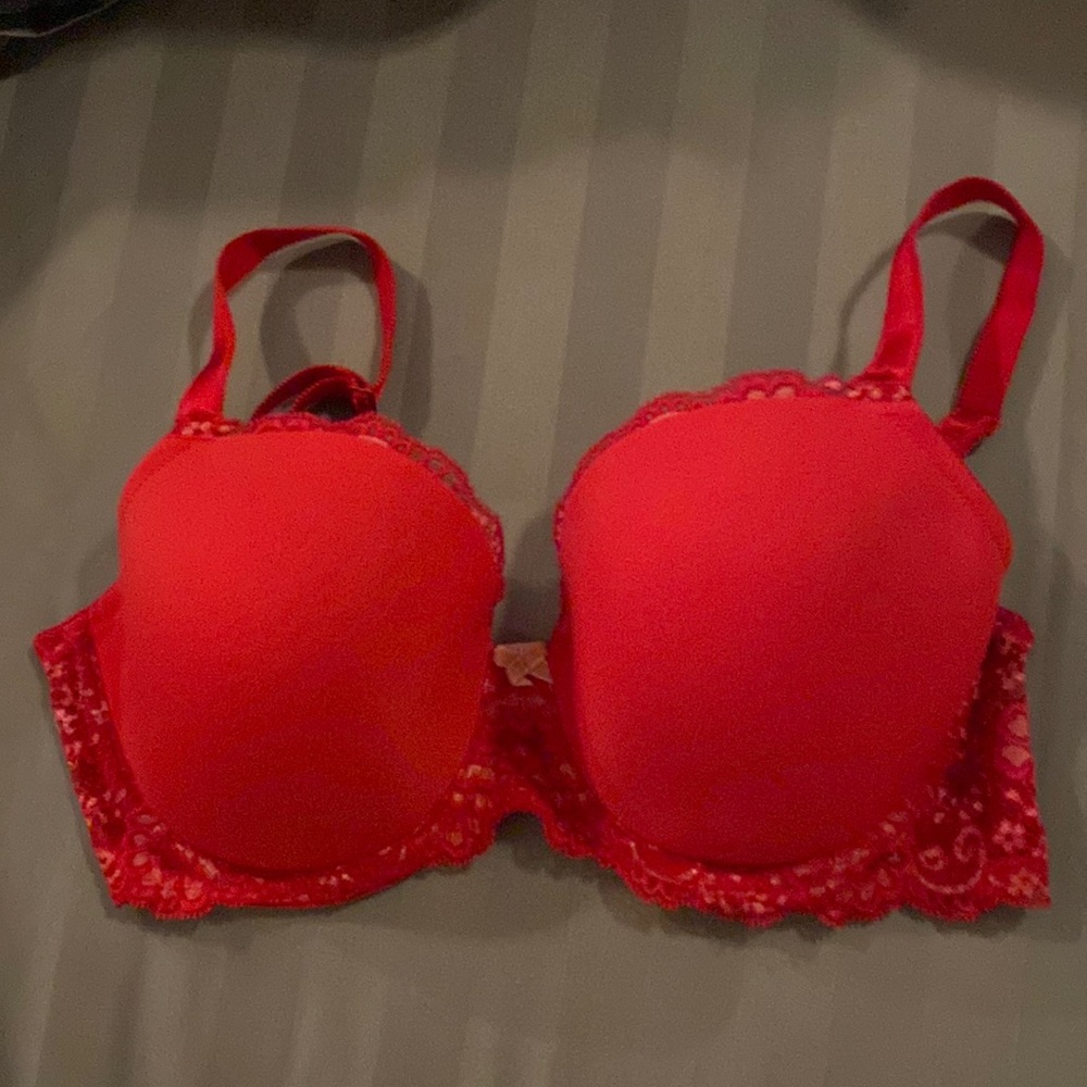Red Victoria’s Secret lined Demi size 36 DD